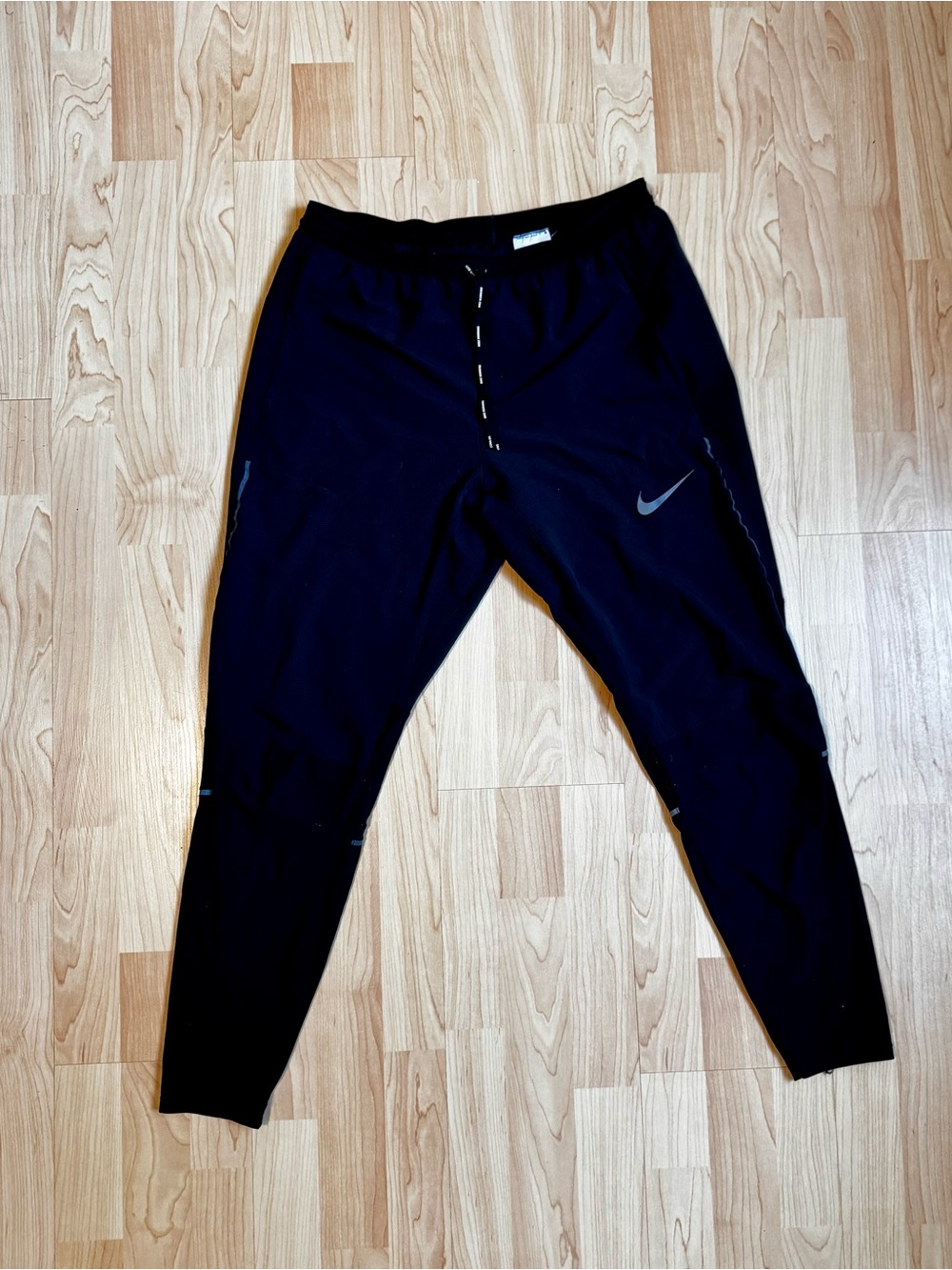 Nike Black Men's Training Joggers with Reflective Swoosh - compression